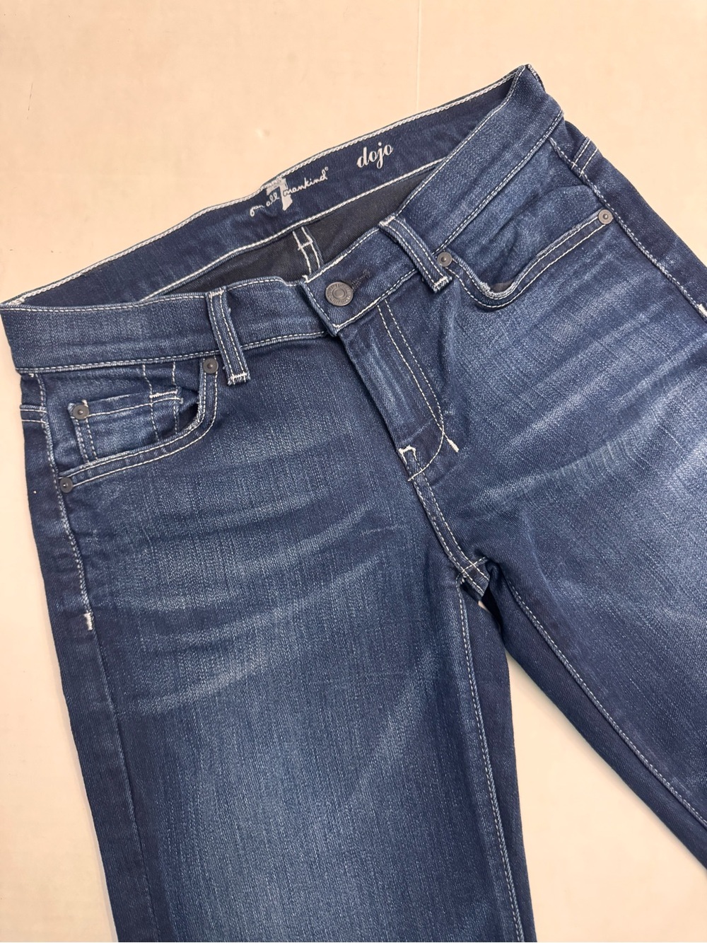 7 For All Mankind 7FAM Women’s Dojo Dark Wash Flare Jeans Size 26 Inseam 33.5